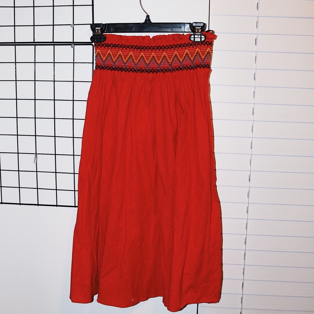 embroidered skirt | red
